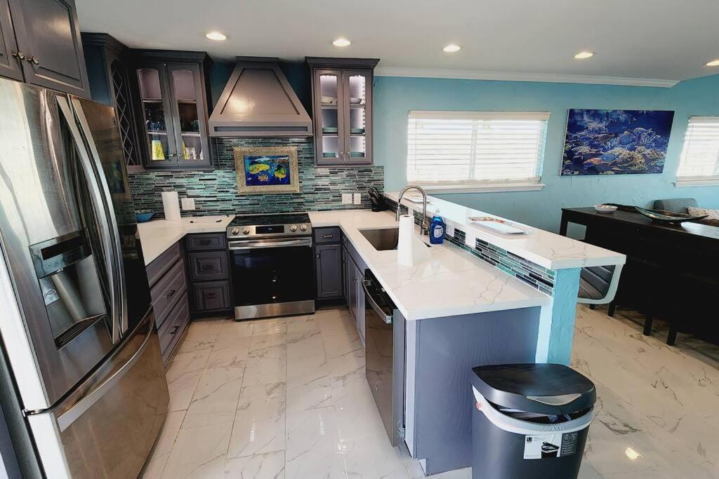 Acapulco - Upstairs Beachview Beauty 50 Steps To A Private Beach! Byot Galveston Exterior photo